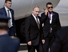 分别负责作战协调、全军