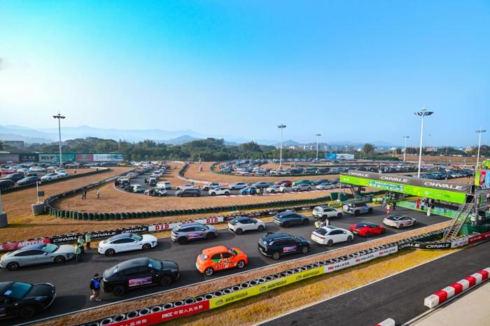 广州从化国际赛车场举行的粤港澳大湾区新能源