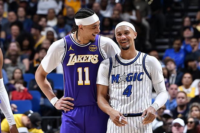 湖人绝杀魔术豪取9连胜 海斯准两双助球队登顶西