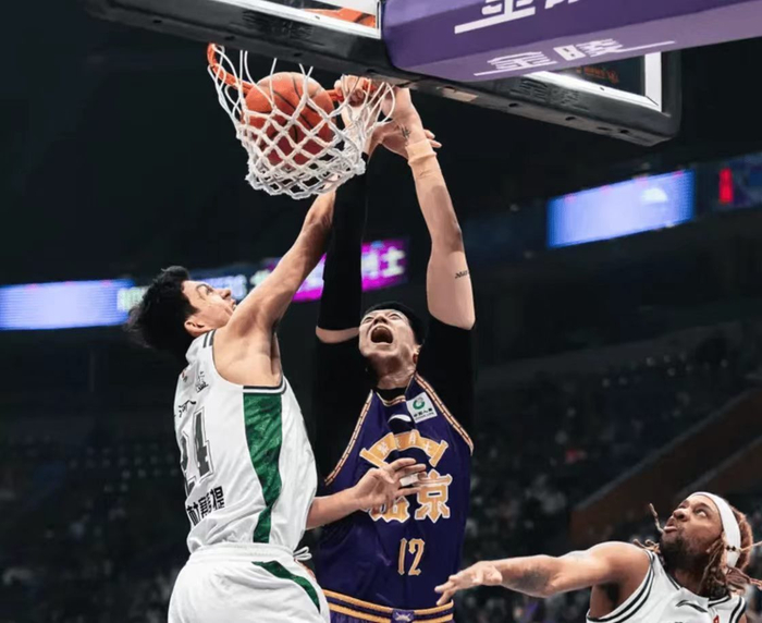 同曦力克北控锁定季后赛席位 六队争夺战白热化