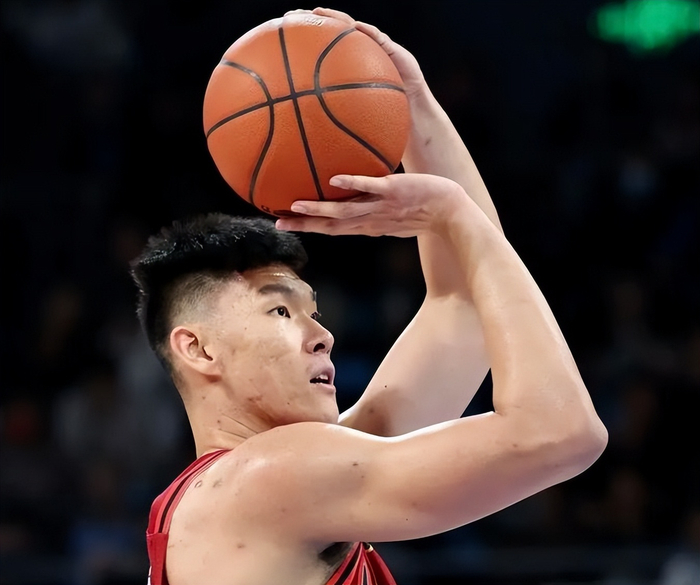 山东惜败北京许利民：篮板短板成隐患 勇敢用人