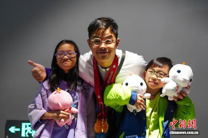 香港残特奥选手陈柏希在残特奥会夺得五枚金牌